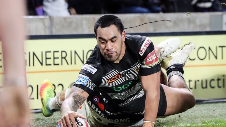 Hull FC's Mahe Fonua scores a try during the Super League match at the KCOM Stadium, Hull.