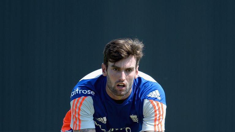 Reece Topley has agreed a contract extension with Hampshire