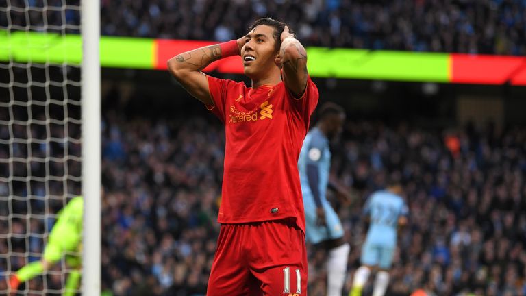 MANCHESTER, ENGLAND - MARCH 19:  Roberto Firmino of Liverpool reacts during the Premier League match between Manchester City and Liverpool at Etihad Stadiu