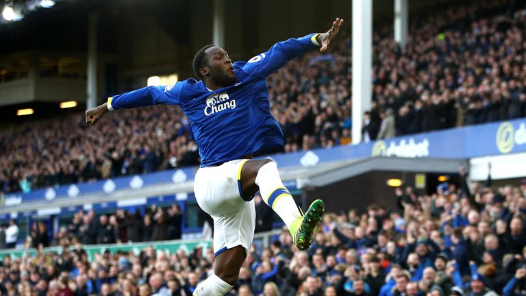 LIVERPOOL, ENGLAND - FEBRUARY 04:  Romelu Lukaku of Everton celebrates scoring his sides first goal during the Premier League match between Everton and AFC