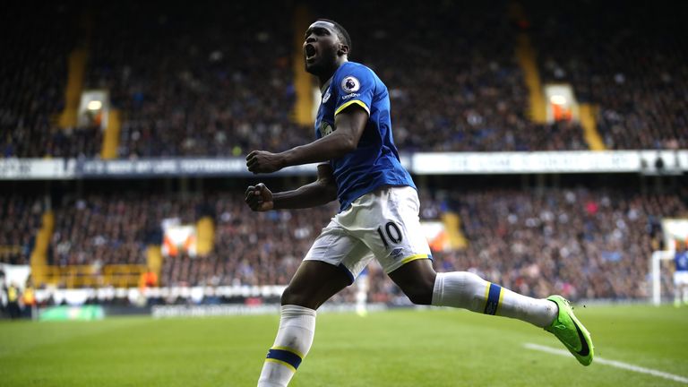 LONDON, ENGLAND - MARCH 05:  Romelu Lukaku of Everton celebrates after he scores his sides first goal during the Premier League match between Tottenham Hot