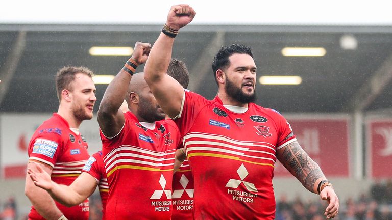  Ben Murdoch-Masila (R) celebrates the win over Castleford