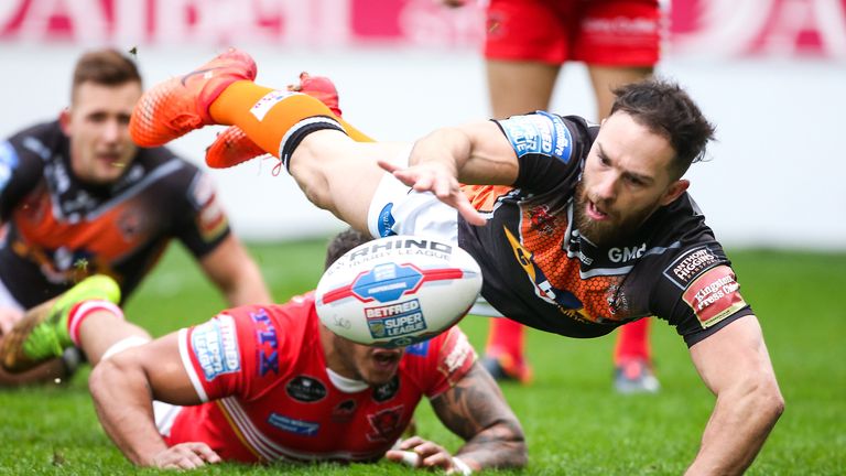 Luke Gale scores a try against Salford