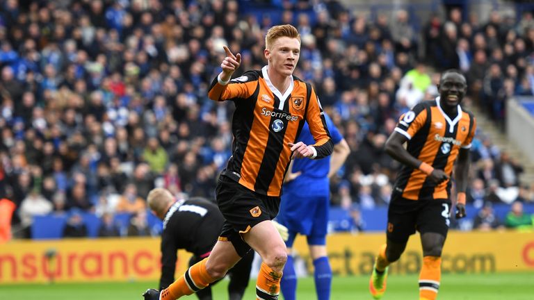 LEICESTER, ENGLAND - MARCH 04: Sam Clucas of Hull City celebrates scoring his sides first goal during the Premier League match between Leicester City and H
