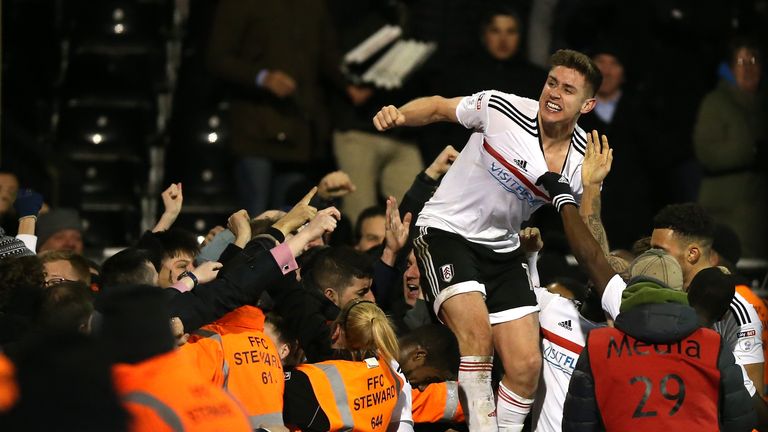  Tom Cairney of Fulham celebrates 