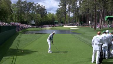 Snedeker goes close on 16