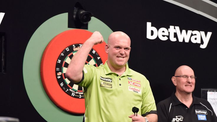 20/4/17: Michael Van Gerwen v Raymond Van Barneveld. Belfast. Picture: Michael Cooper