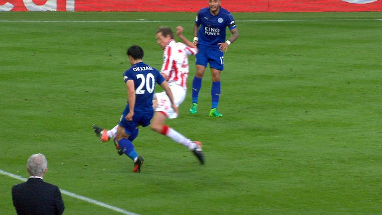 Ref Watch: Crouch on Okazaki