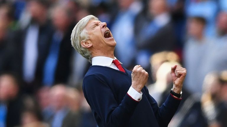 LONDON, ENGLAND - APRIL 23:  Arsene Wenger manager of Arsenal celebrates his team's 2-1 victory at the final whistle during the Emirates FA Cup Semi-Final 