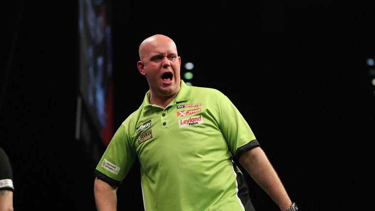 Michael van Gerwen draws with Dave Chisnall in Premier League