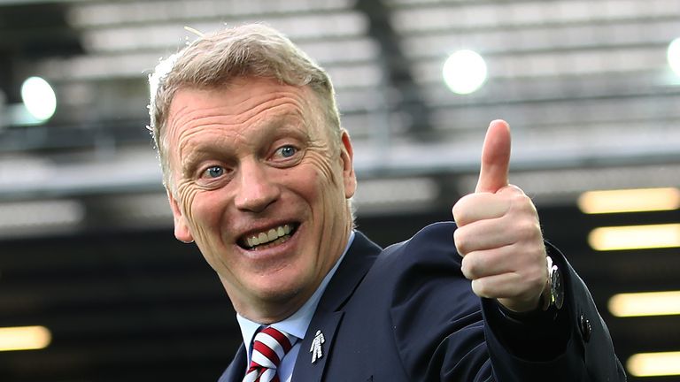 LIVERPOOL, ENGLAND - FEBRUARY 25:  David Moyes  shows his emotions prior to the  Premier League match between Everton and Sunderland at Goodison Park on Fe