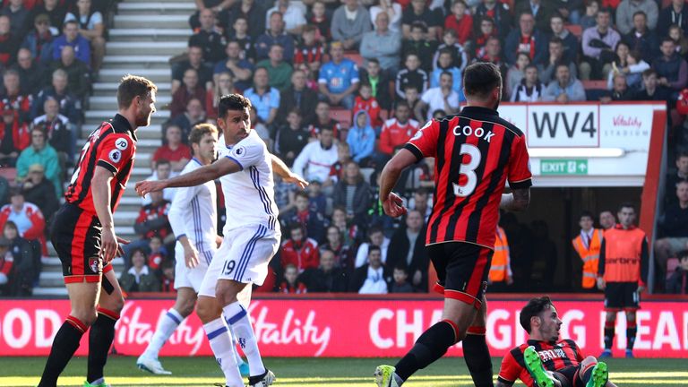 BOURNEMOUTH, ENGLAND - APRIL 08: Diego Costa of Chelsea scores his sides first goal during the Premier League match between AFC Bournemouth and Chelsea at 
