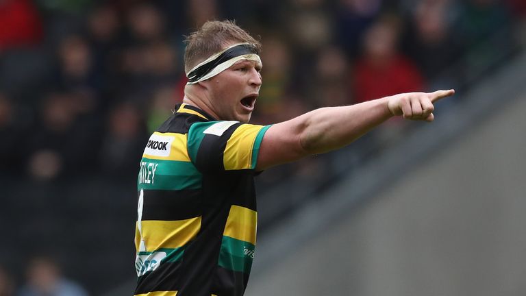 MILTON KEYNES APRIL 16 2017:  Dylan Hartley of Northampton issues instructions during the Premiership match between Northampton Saints and Saracens