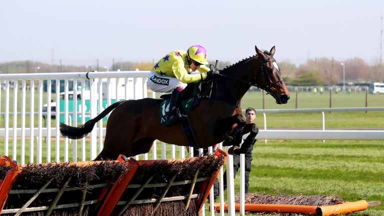 Fountains Windfall ridden by David Noonan on the way to winning the Gaskells Handicap Hurdle
