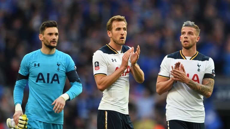 LONDON, ENGLAND - APRIL 22:  Toby Alderweireld of Tottenham Hotspur and Harry Kane of Tottenham Hotspur applaud supporters during The Emirates FA Cup Semi-