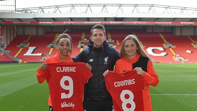 Jess Clarke and Laura Coombs join Liverpool Ladies