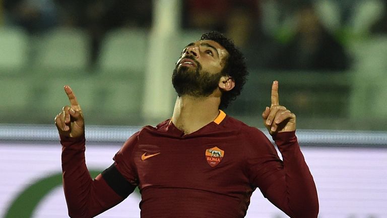 PESCARA, ITALY - APRIL 24: Mohamed Salah of AS Roma celebrates after scoring the goal 0-3 during the Serie A match between Pescara Calcio and AS Roma at Ad