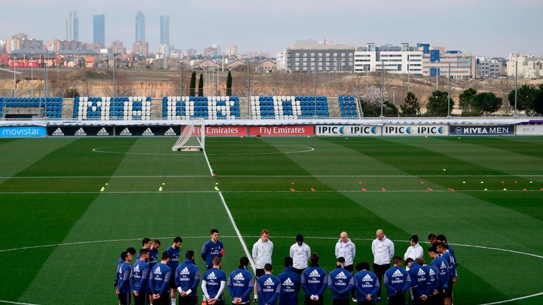 Zinedine Zidane and his players on the first-team training pitch at Ciudad Real Madrid