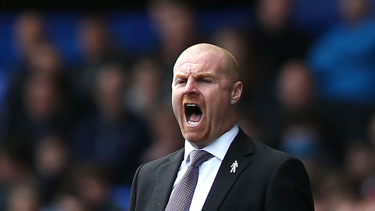 LIVERPOOL, ENGLAND - APRIL 15: Sean Dyche, Manager of Burnley reacts during the Premier League match between Everton and Burnley at Goodison Park on April 