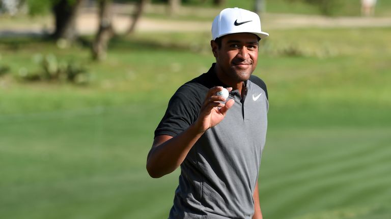 Finau shares the lead in Texas