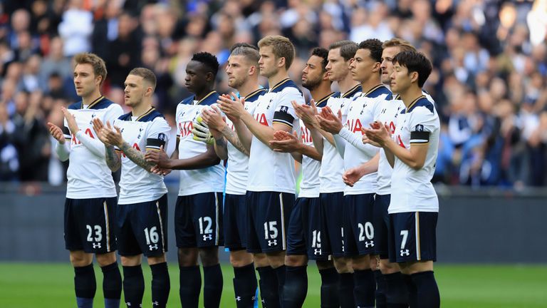 LONDON, ENGLAND - APRIL 22:  Tottenham Hotspur players stand during the minutes appluse for Ugo Ehiogu prior toduring The Emirates FA Cup Semi-Final betwee