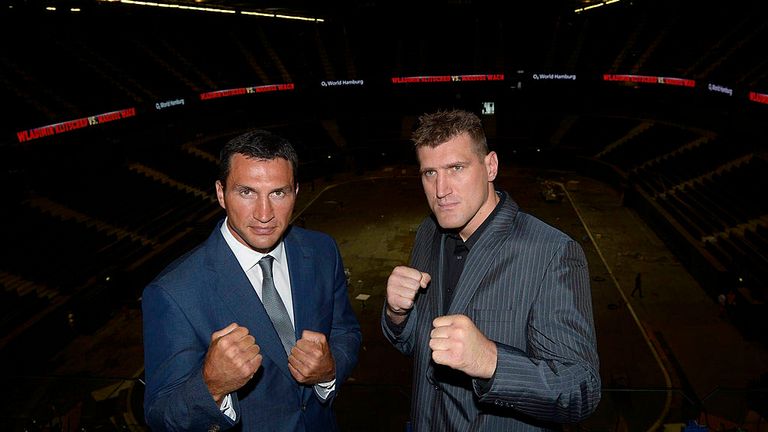 Boxing WBO heavyweight super champion Wladimir Klitschko (L) and Polish heavyweight boxer  Mariusz Wach (R)
