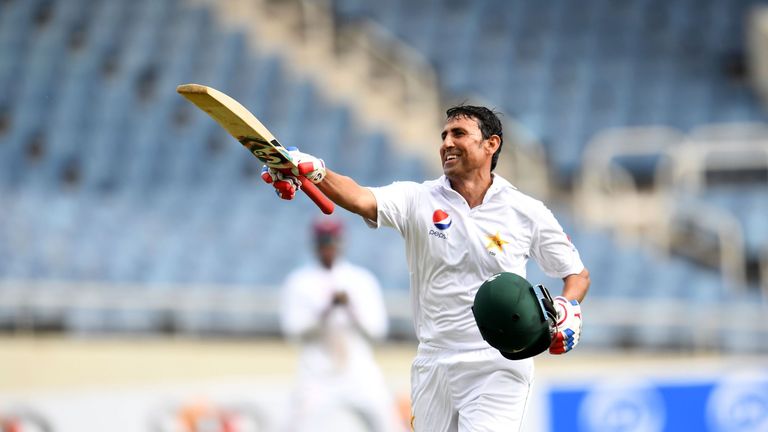 Younus Khan reached 10,000 Test runs for Pakistan during first Test against West Indies