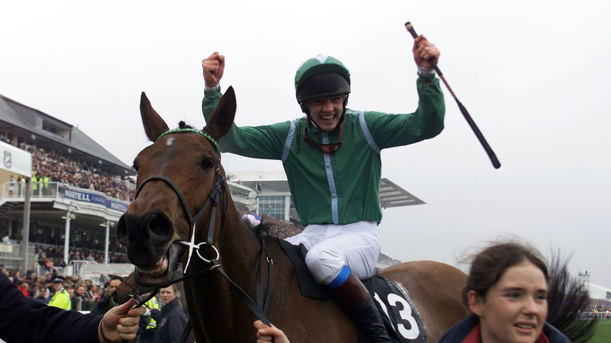 Grand National winner Papillon dies | Racing News | Sky Sports