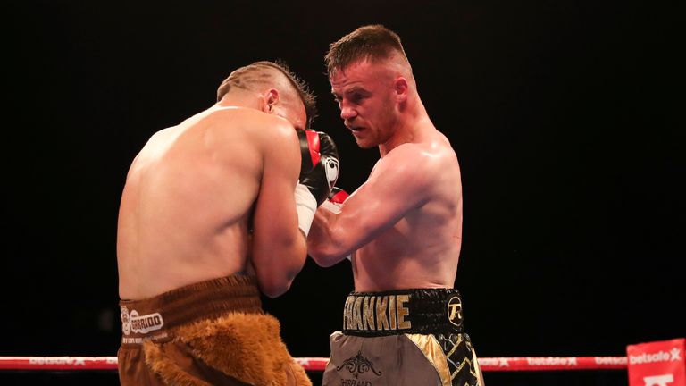 THE HOMECOMING PROMOTION
BARCLAYCARD ARENA,
BIRMINGHAM
PIC;LAWRENCE LUSTIG
Super-Lightweight contest, FRANKIE GAVIN v RENALD GARRIDO


