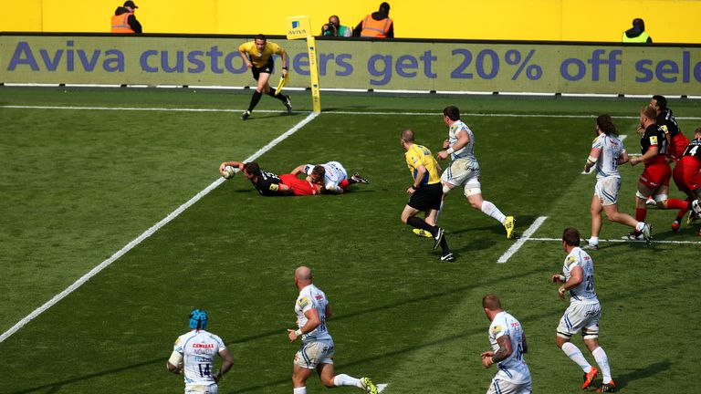 Alex Goode scored Saracens' late try to help them beat Exeter 28-20 in the 2016 final