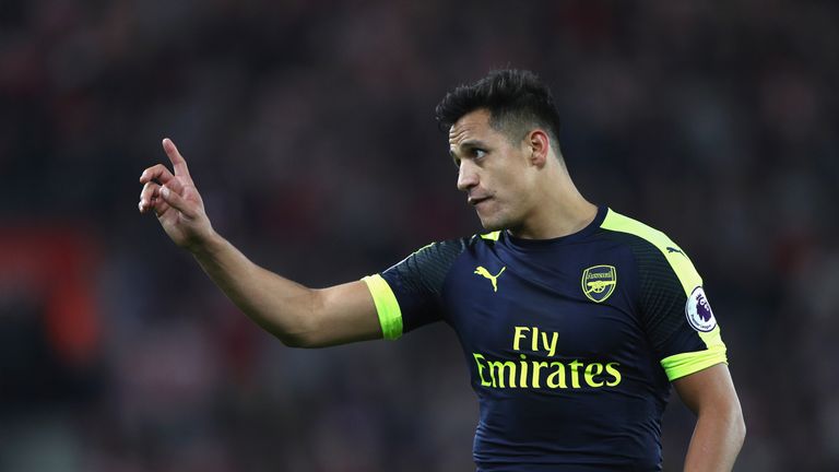 SOUTHAMPTON, ENGLAND - MAY 10:  Alexis Sanchez of Arsenal gestures during the Premier League match between Southampton and Arsenal at St Mary's Stadium on 