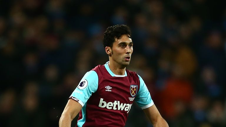 STRATFORD, ENGLAND - DECEMBER 03:  Alvaro Arbeloa of West Ham in action during the Premier League match between West Ham United and Arsenal at London Stadi