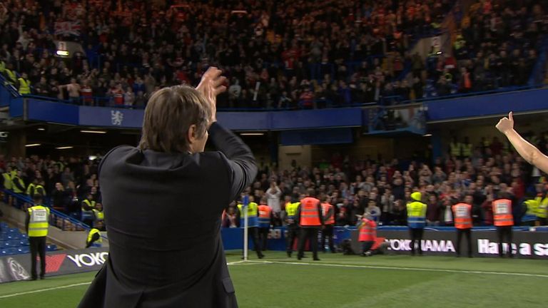 Conte claps away fans