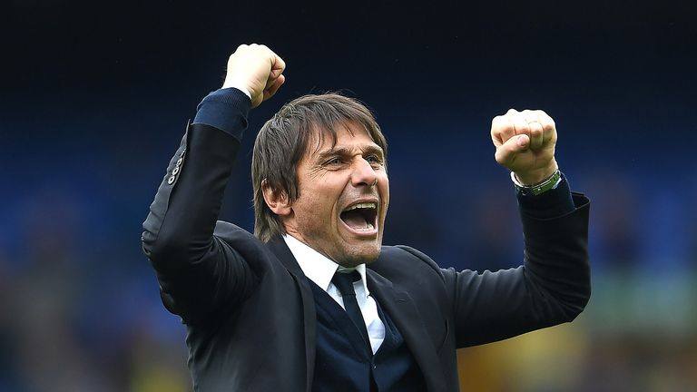 Antonio Conte celebrates after the win against Everton at Goodison Park
