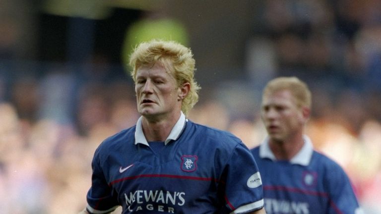 4 Oct 1998:  Colin Hendry of Rangers in action during the Scottish Premier match against Dundee in Glagow, Scotland. Rangers won the game 1-0. \ Mandatory 