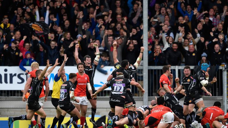 EXETER, ENGLAND - MAY 20:  Chiefs players celebrate the last minute winning try during the Aviva Premiership match between Exeter Chiefs and Saracens at Sa