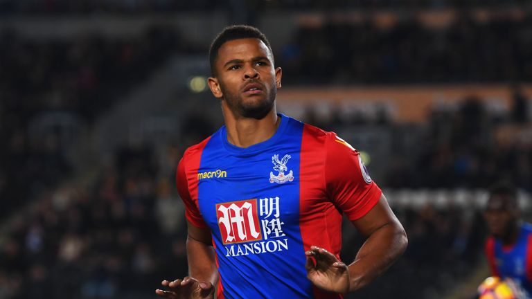 Fraizer Campbell of Crystal Palace celebrates as he scores their third goal against Hull City