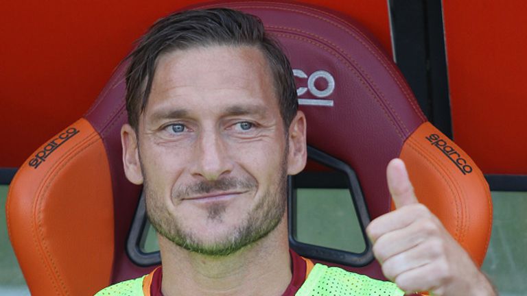 ROME, ITALY - MAY 28:  Francesco Totti of AS Roma greets the fans for his last match during the Serie A match between AS Roma 