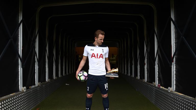 Harry Kane poses with the 2016/17 Premier League Golden Boot
