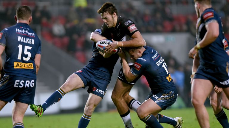 Jay Chapelhow and twin Ted have signed new Widnes contracts