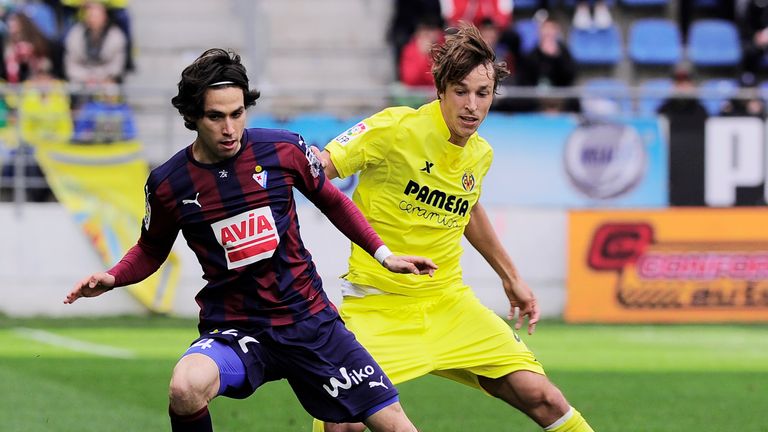 Jota in action for Eibar against Villarreal earlier this season