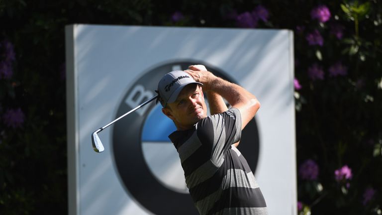 VIRGINIA WATER, ENGLAND - MAY 25:  Justin Rose of England tees off on the 7th hole during day one of the BMW PGA Championship at Wentworth on May 25, 2017 