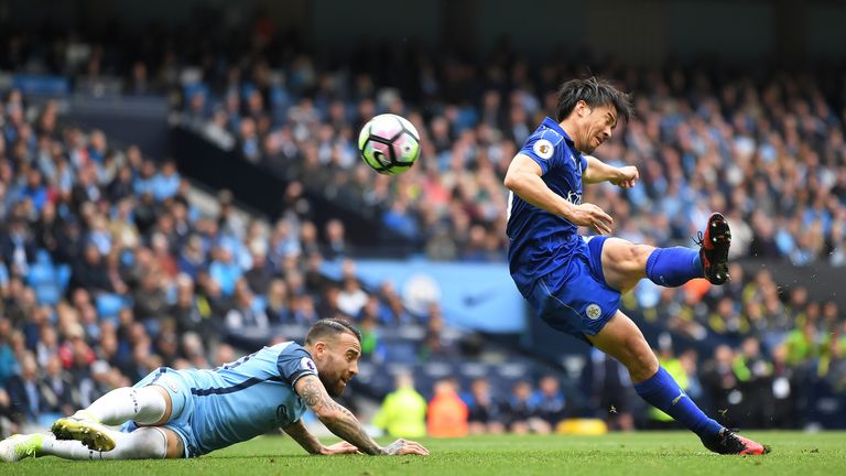 Shinji Okazaki reduces Manchester City's lead to 2-1