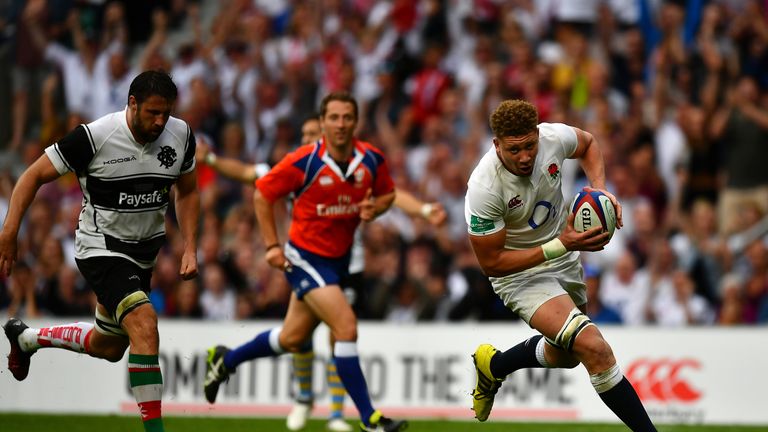 Nick Isiekwe runs in to score England's second try d