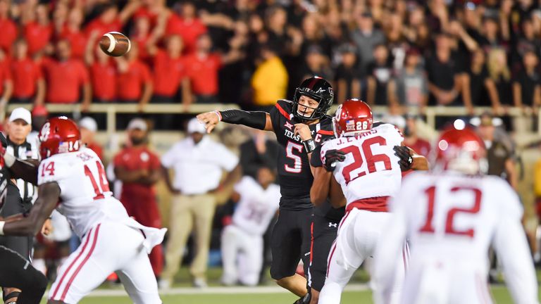 Patrick Mahomes in action for the Texas Tech Red Raiders against the Oklahoma Sooners