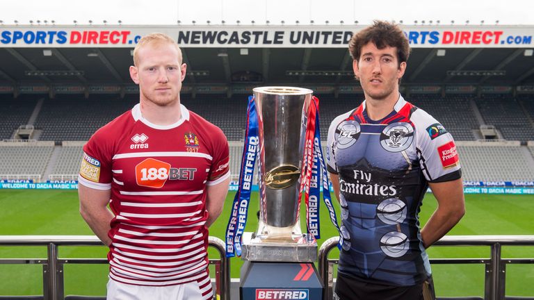 Wigan's Liam Farrell and Warrington's Stefan Ratchford with the Betfred Super League trophy ahead of their Magic Weekend game