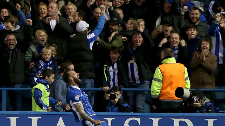 Steven Fletcher of Sheffield Wednesday celebrates scoring his side's first goal during the Sky Bet Championship play off semi 2nd leg v Huddersfield