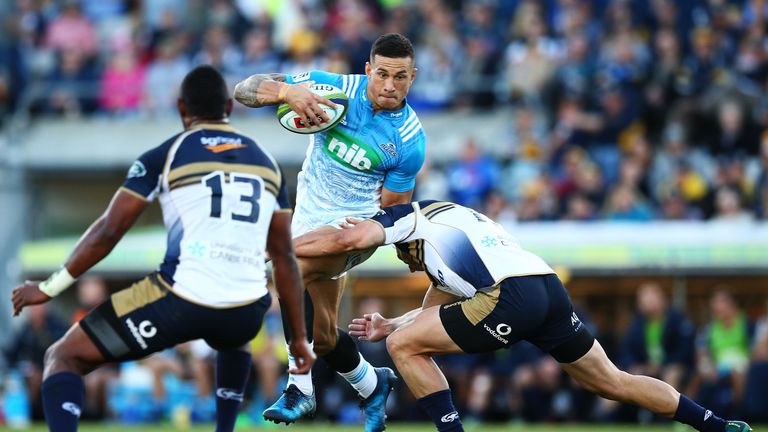 CANBERRA, AUSTRALIA - APRIL 30: Sonny Bill Williams of the Blues runs the ball during the round 10 Super Rugby match between the Brumbies and the Blues at 