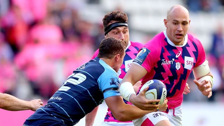 Sergio Parisse on the charge for Stade Francais
