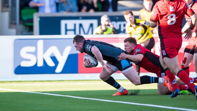 Guinness PRO12, Scotstoun Stadium, Glasgow, Scotland 6/5/2017.Glasgow Warriors vs Edinburgh.Glasgow Warriors' Stuart Hogg scores a try 